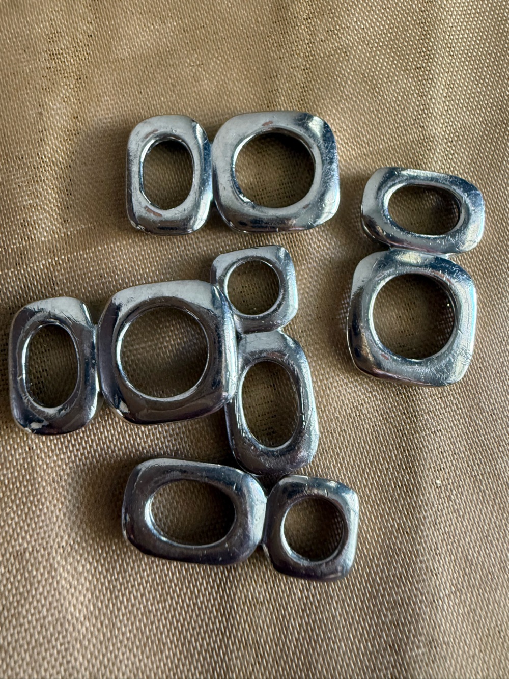 Chunky Silver Geometric Linked Ring Necklace Accent Pieces